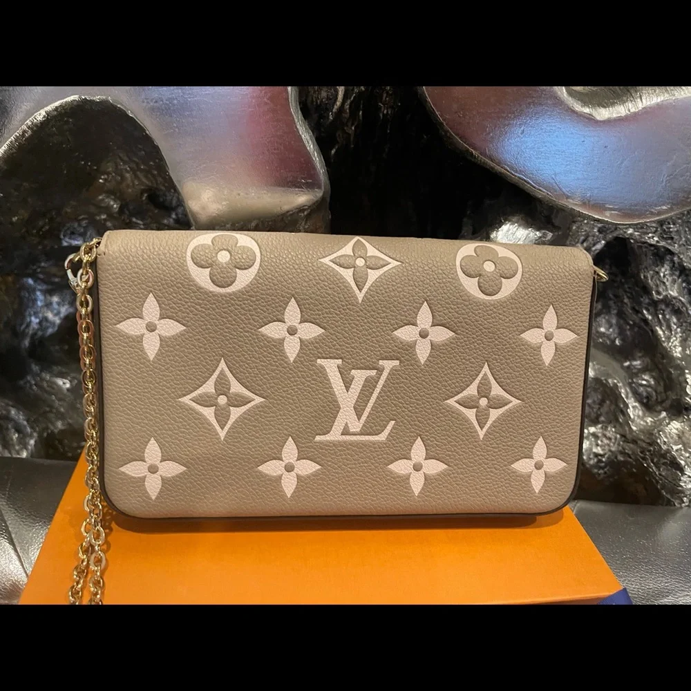 Louis Vuitton Taupe Bicolor Felicie - Picture 12 of 13